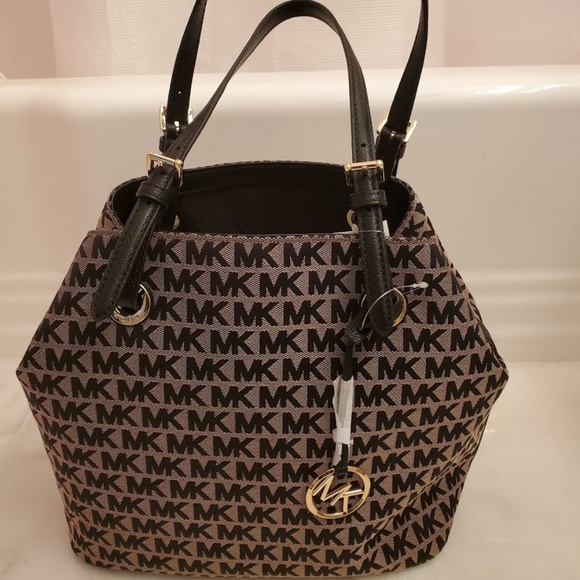 MICHAEL Michael Kors Handbags - NWT Authentic Michael Kors Grab Beige & Black Tote